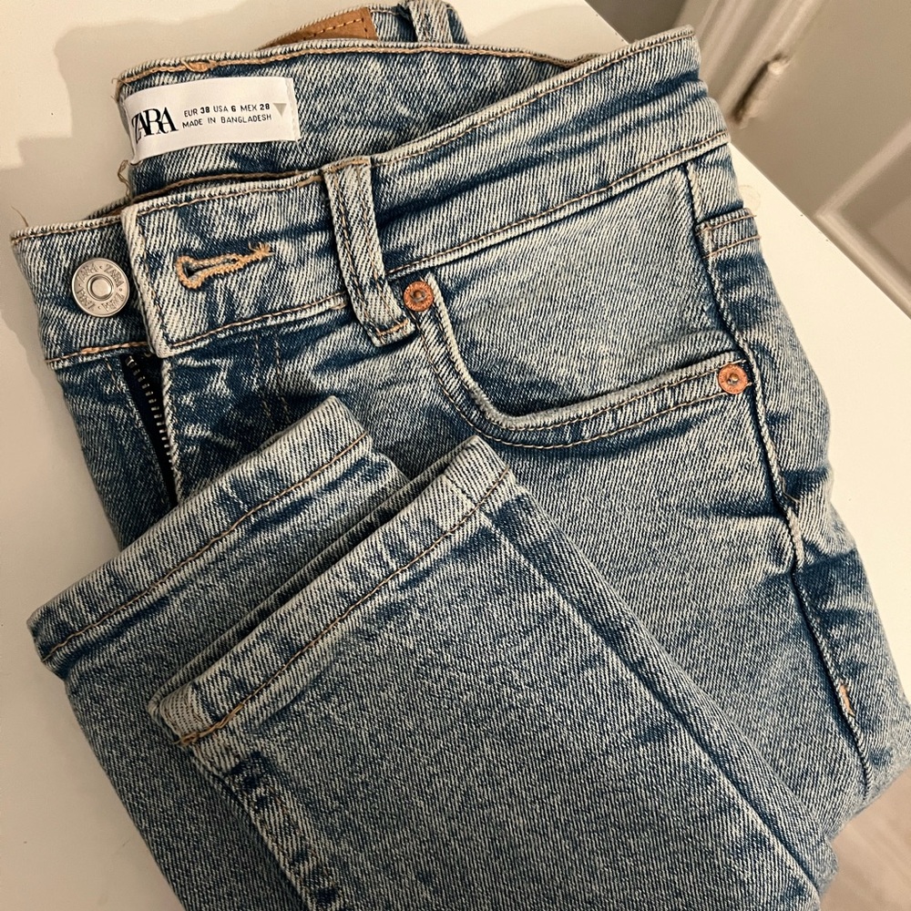 Zara Women's high waisted skinny jeans